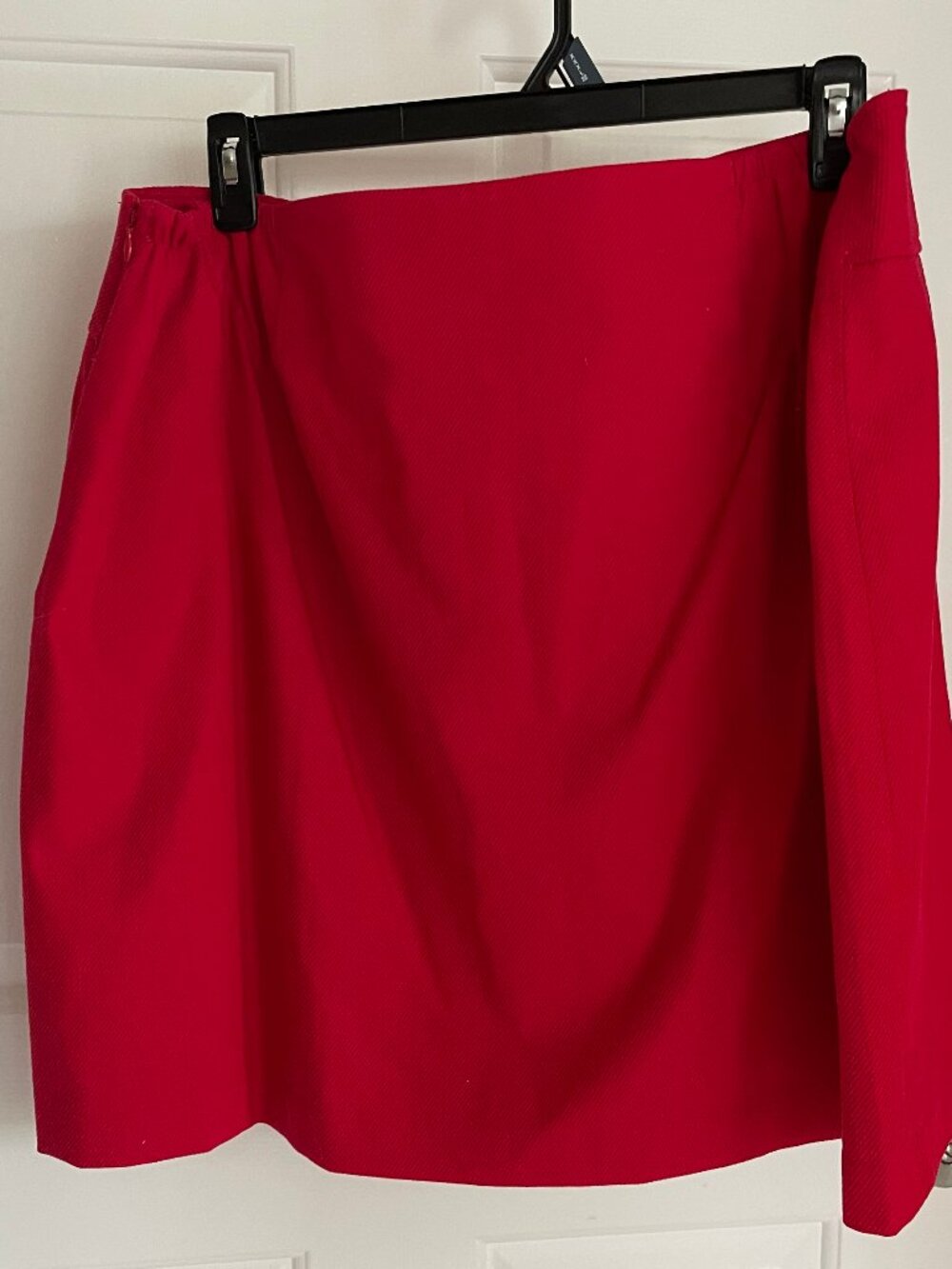 Talbots Solid Red Front Inverted Pleat w/Gold Buttons Skirt – NWT Size 22W - Picture 2 of 12